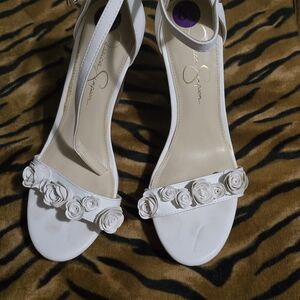 Jessica Simpson White Floral Heels